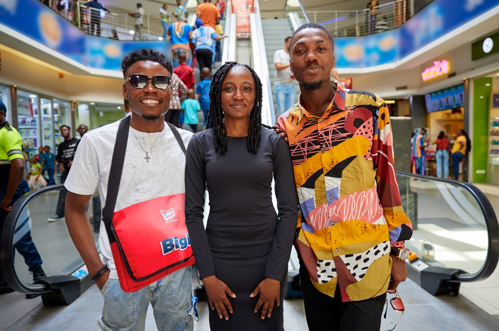 Flash Mob: As Nigerian Idol Continues, Bigi Thrills Consumers with Kingdom and Progress at Ikeja, Lagos