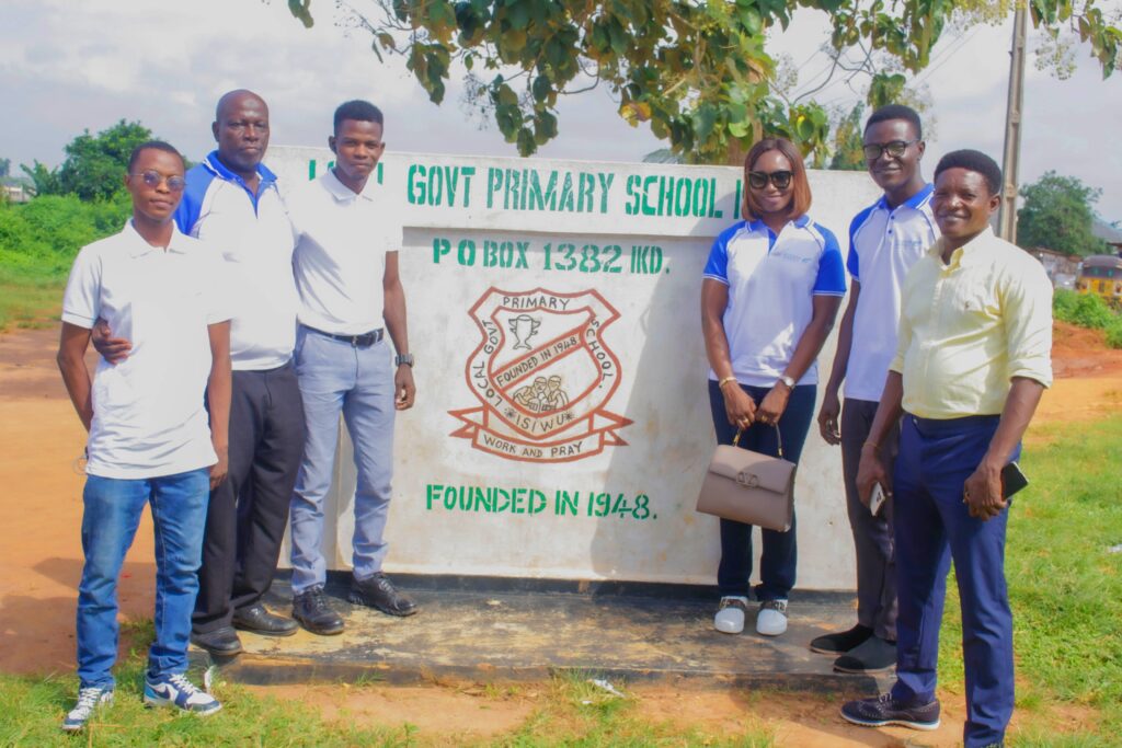 KloverHarris, A Pacesetter in Human Capital Consultancy Gifts Students School Materials in CSR InitiativeKloverHarris, A Pacesetter in Human Capital Consultancy Gifts Students School Materials in CSR Initiative